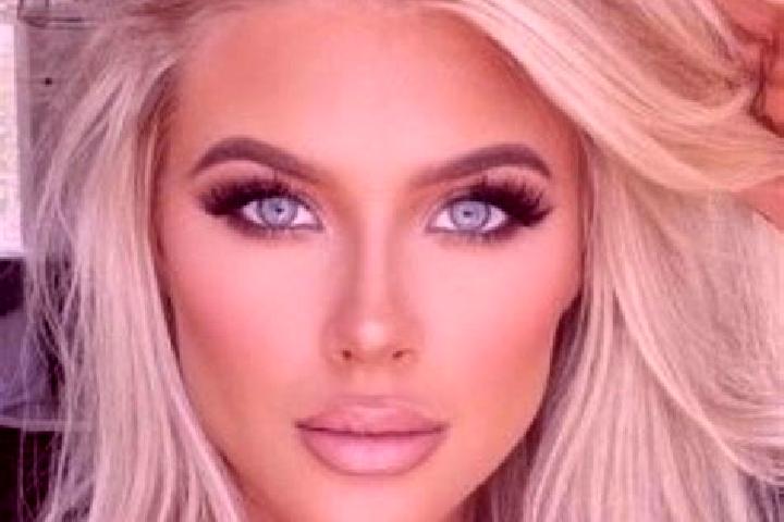 Harper, 30, a platinum blonde green-eyed middle eastern companion based in Saluggia. Offering Erotic Massage, Couples, A-Level, Prostate Massage. Available f...