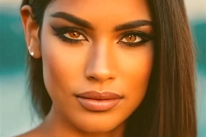 Harper, 31, a dark blonde green-eyed latina companion based in Malakasi. Offering BDSM, Striptease, Fetish. Available for incall and outcall, overnight booki...