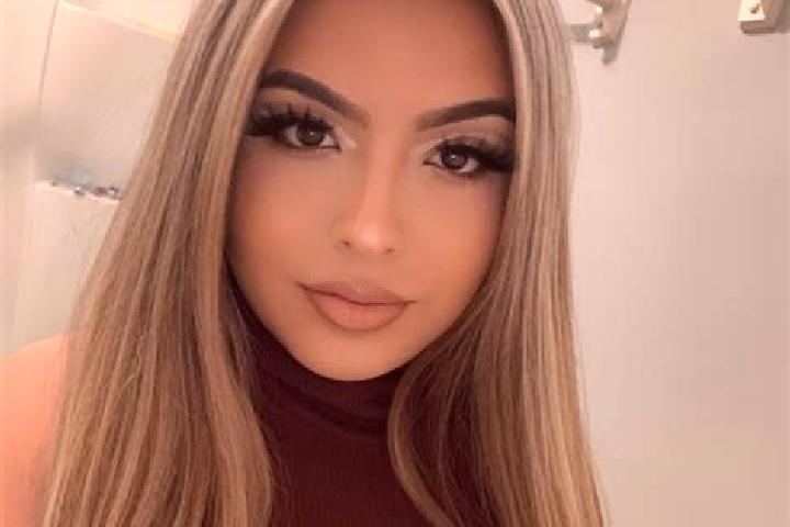Harper, 32, a blonde dark-eyed latina companion based in Belfast. Offering Domination, GFE, Duos, Deep French Kissing, Party Girl. Available for incall and o...