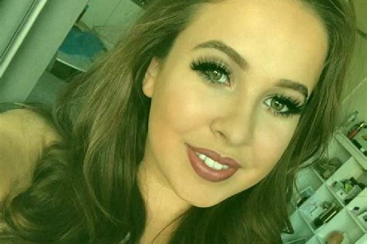 Harper, 32, a blonde dark-eyed mediterranean companion based in Atoyac de Alvarez. Offering Party Girl, Girlfriend Experience, Overnight, 69. Available for i...