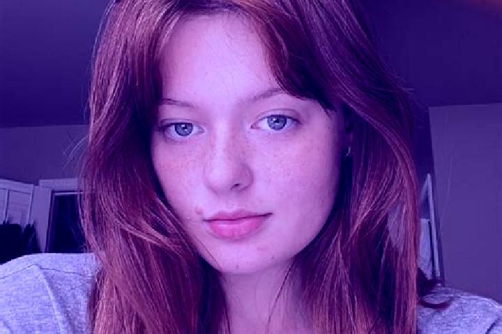 Harper, 32, a red grey-eyed european companion based in Hoersching. Offering Roleplay, Prostate Massage, CIM. Available for incall and outcall, day and eveni...