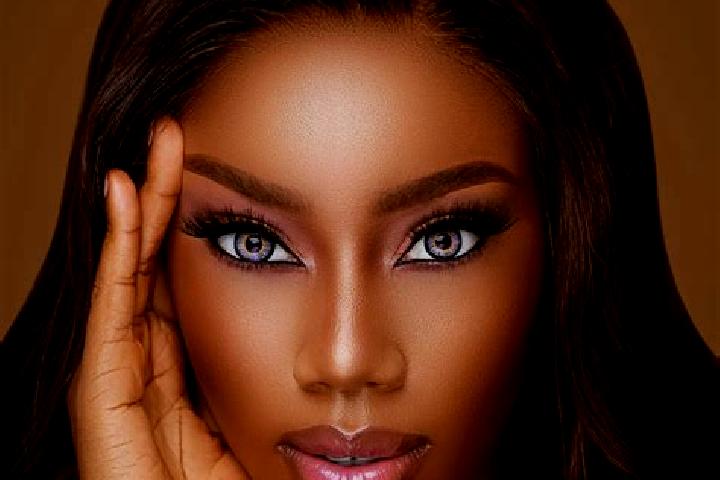 Harper, 33, a chestnut blue-eyed ebony companion based in Woollahra. Offering Tantra, CIM, Dinner Date, Party Girl. Available for incall and outcall, day and...