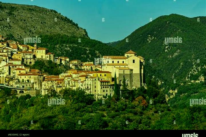 Harper, 33 — Escort in Santa-Maria-Poggio, France