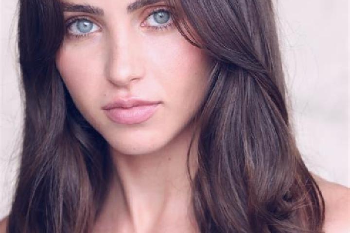 Harper, 34, a brunette blue-eyed latina companion based in Puputan. Offering Roleplay, Dinner Date, A-Level, Prostate Massage. Available for incall and outca...