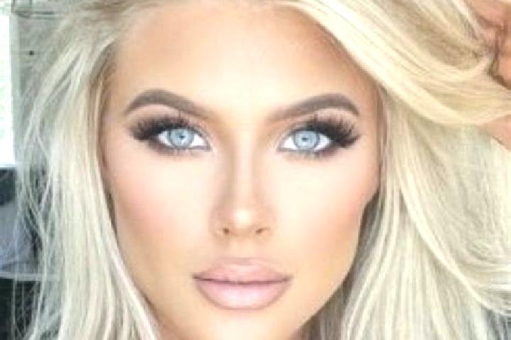 Harper, 34, a platinum blonde brown-eyed indian companion based in Wonoayu. Offering Party Girl, Tantra, CIM. Available for incall and outcall, overnight boo...