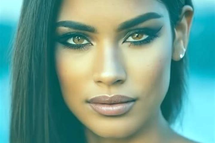 Harper, 36, a blonde amber-eyed latina companion based in Hovtashen. Offering OWO, BDSM, Girlfriend Experience, Prostate Massage. Available for incall and ou...