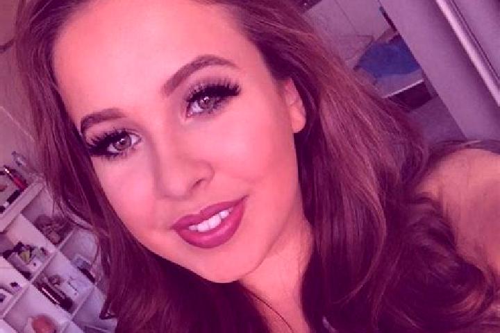 Harper, 36, a dark blonde dark-eyed latina companion based in Anchuelo. Offering Couples, Prostate Massage, Party Girl, Dinner Date, Tantra. Available for in...