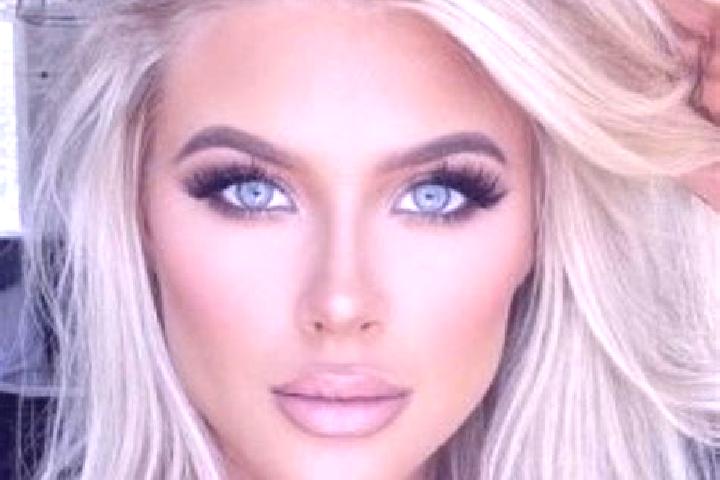 Harper, 38, a platinum blonde brown-eyed latina companion based in Glenmore Park. Offering OWO, Deep French Kissing, Party Girl, A-Level, Roleplay. Available...