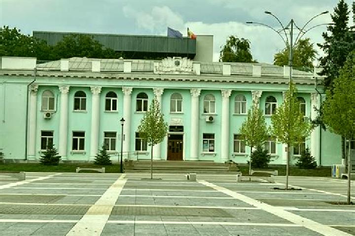 Harper, 38 — Escort in Ungheni, Moldova