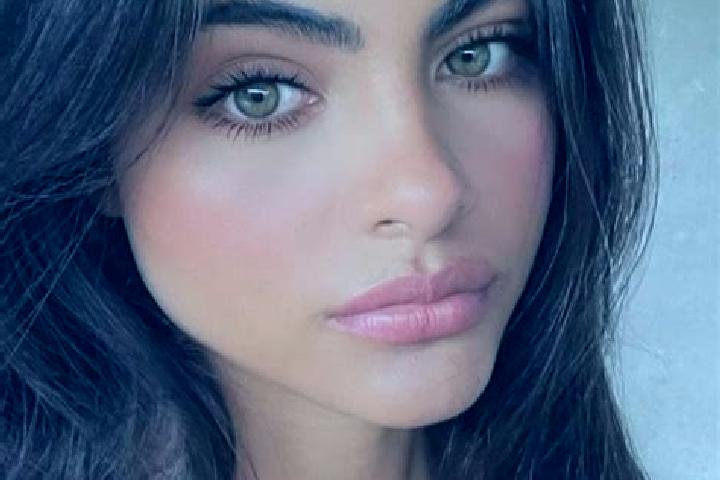 Harper, 39, a brunette dark-eyed middle eastern companion based in Navatejares. Offering Dinner Date, CIM, Travel Companion. Available for incall and outcall...