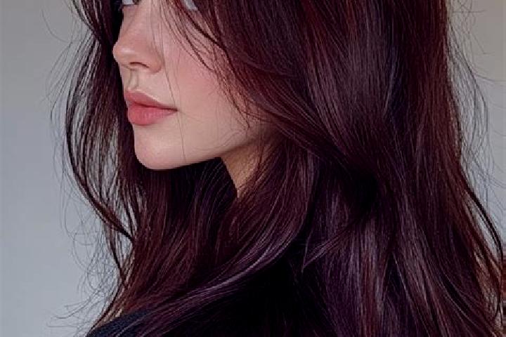 Hazel, 20, a auburn brown-eyed european companion based in Xuri. Offering Massage, BDSM, Roleplay, GFE. Available for incall and outcall, day and evening dates.