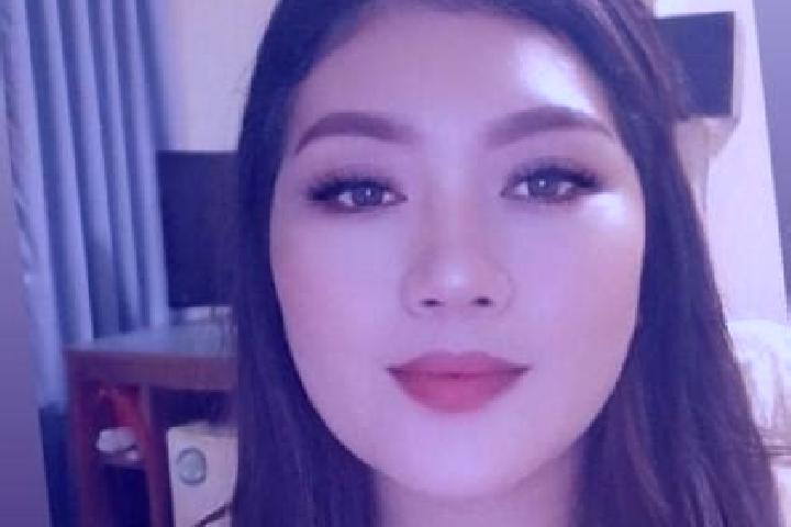 Hazel, 20, a chestnut grey-eyed asian companion based in Glumsloev. Offering GFE, Domination, Roleplay. Available for incall and outcall, day and evening dates.