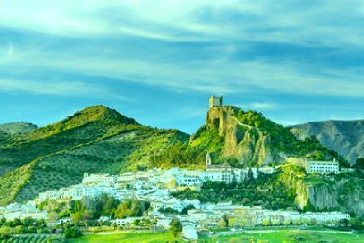 Hazel, 20 — Escort in Herguijuela de la Sierra, Spain