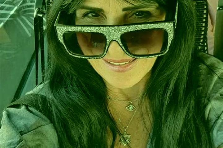 Hazel, 20 — Escort in Varda, Greece