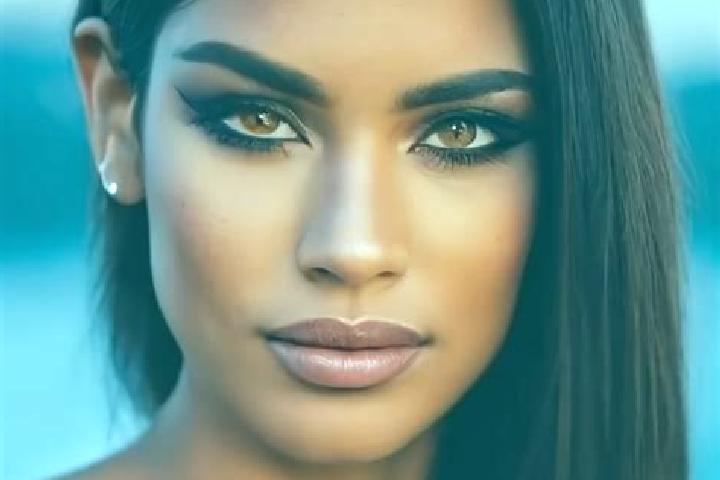 Hazel, 21, a black amber-eyed latina companion based in Duchelsdorf. Offering Fetish, Duos, Striptease, Roleplay, CIM. Available for incall and outcall, day ...
