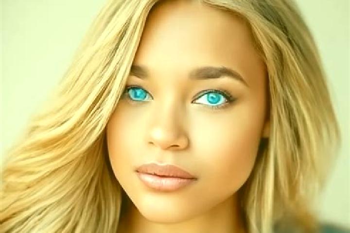 Hazel, 21, a blonde blue-eyed latina companion based in Aras. Offering 69, Erotic Massage, Deep French Kissing, Roleplay. Available for incall and outcall, d...
