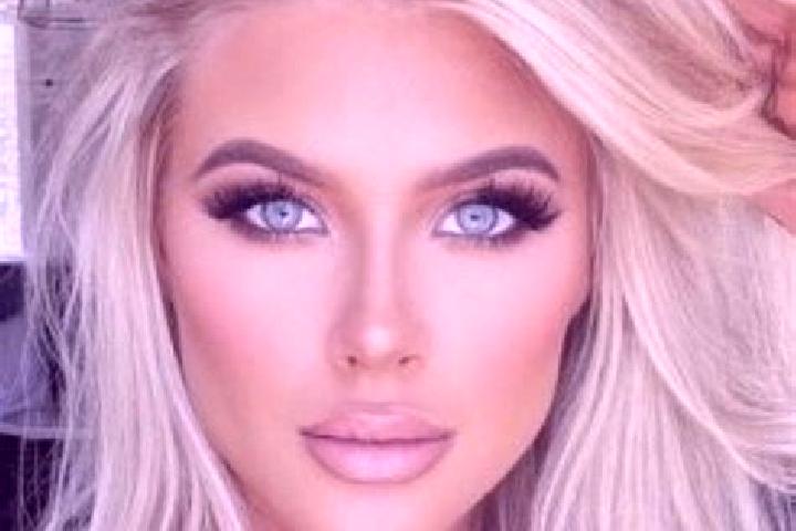 Hazel, 21, a platinum blonde amber-eyed mixed companion based in Progreso de Juarez. Offering GFE, Prostate Massage. Available for incall and outcall, day an...