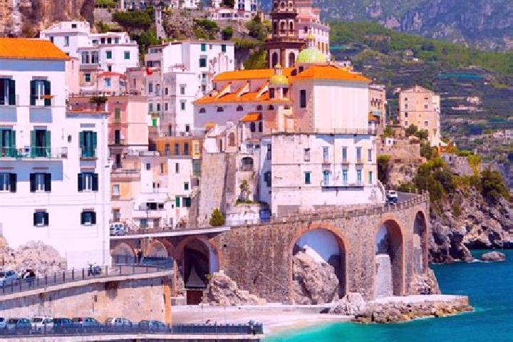 Hazel, 21 — Escort in Brebbia, Italy