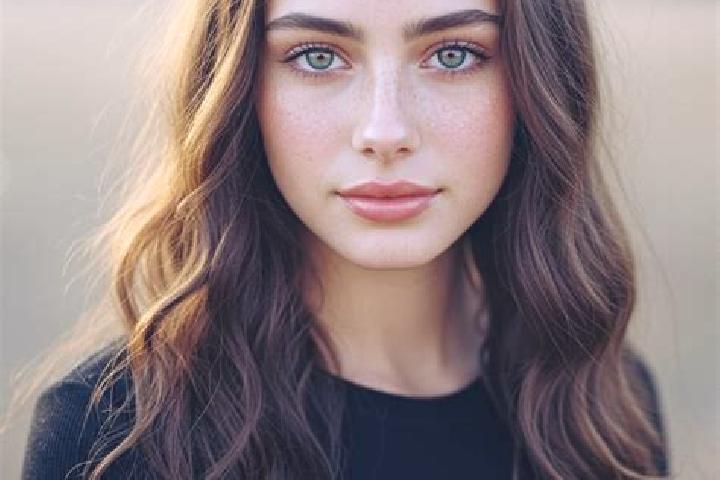 Hazel, 22, a auburn brown-eyed mediterranean companion based in Kebalenan Krajan Satu. Offering 69, Fetish, Girlfriend Experience. Available for incall and o...