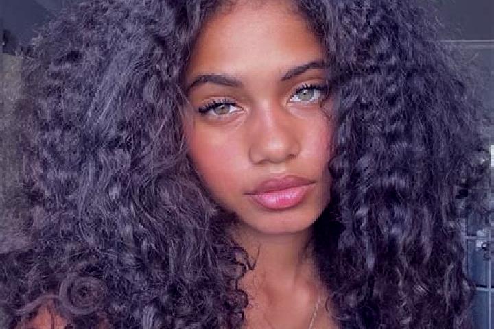 Hazel, 22, a black blue-eyed ebony companion based in Balin. Offering CIM, Travel Companion, Party Girl, Massage. Available for incall and outcall, overnight...