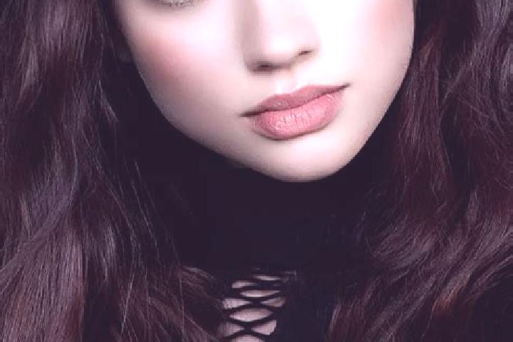 Hazel, 22, a brunette dark-eyed ebony companion based in Meme. Offering Party Girl, CIM, Roleplay, GFE. Available for incall and outcall, day and evening dates.