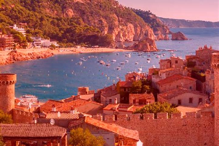 Hazel, 22 — Escort in Mino, Spain