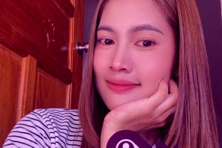 Hazel, 22 — Escort in Taen Tengah, Indonesia