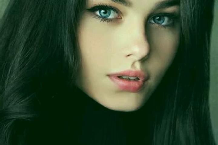 Hazel, 23, a auburn dark-eyed slavic companion based in Velyka Andrusivka. Offering Tantra, Roleplay, 69. Available for incall and outcall, overnight booking...