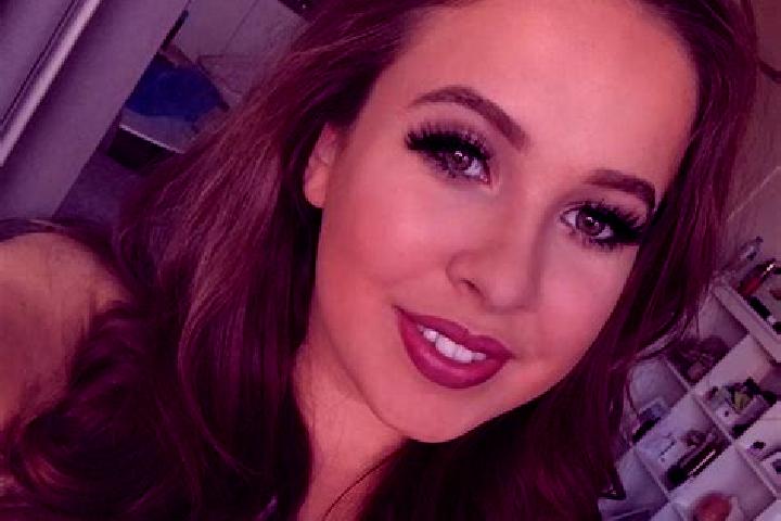 Hazel, 24, a blonde brown-eyed latina companion based in Eagle Point. Offering Overnight, Domination, Party Girl, Striptease, Erotic Massage. Available for i...