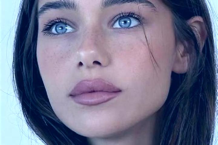 Hazel, 24, a brunette brown-eyed indian companion based in Benisuera. Offering Roleplay, Overnight, Prostate Massage. Available for incall and outcall, overn...