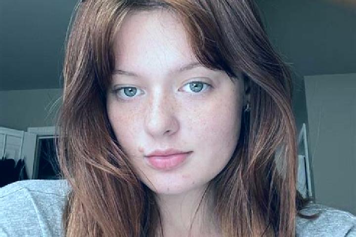 Hazel, 24, a red grey-eyed slavic companion based in San Francisco Mitepec. Offering Striptease, GFE, Massage. Available for incall and outcall, overnight bo...