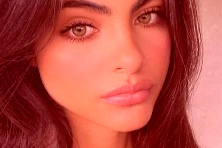 Hazel, 25, a brunette green-eyed caucasian companion based in Eerschot. Offering GFE, Roleplay, 69. Available for incall and outcall, day and evening dates.