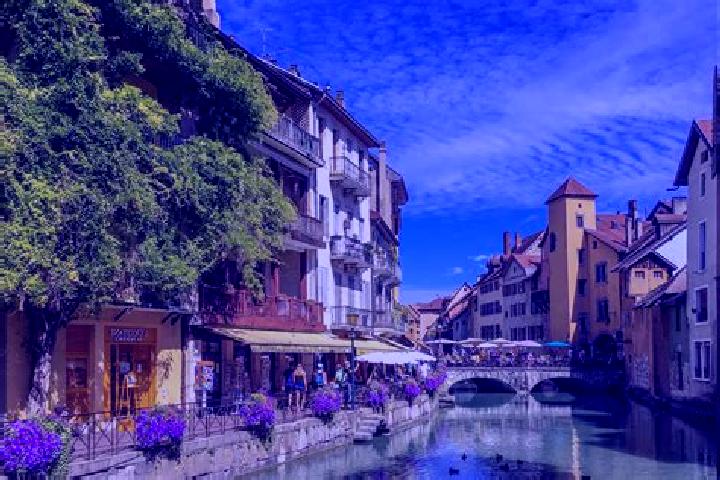 Hazel, 25 — Escort in Lerouville, France