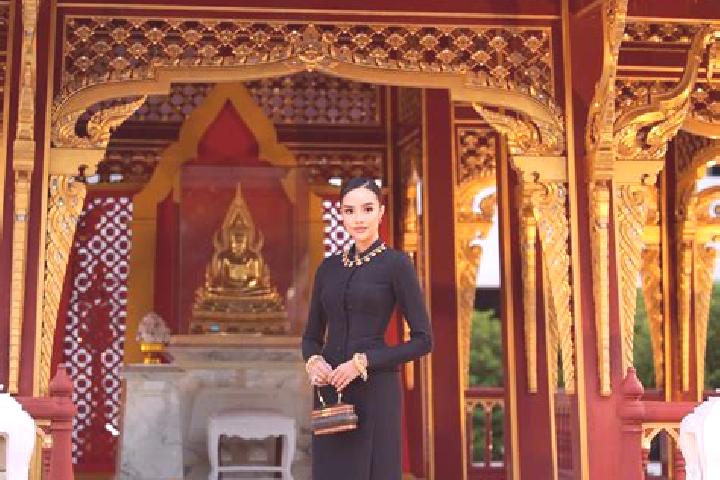 Hazel, 26 — Escort in Muang Hongsa, Laos