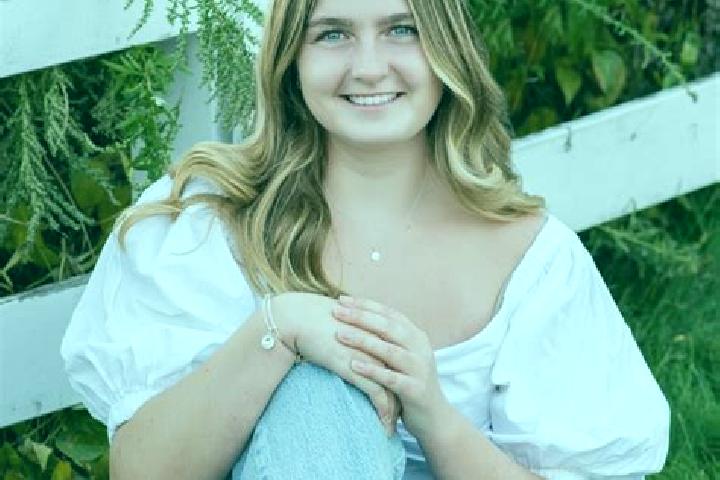 Hazel, 26 — Escort in North Walpole, United States