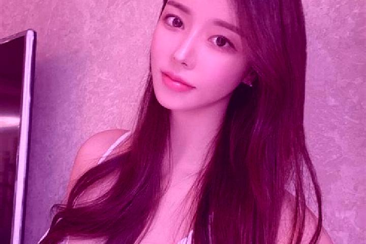 Hazel, 26 — Escort in Yanbodu, China