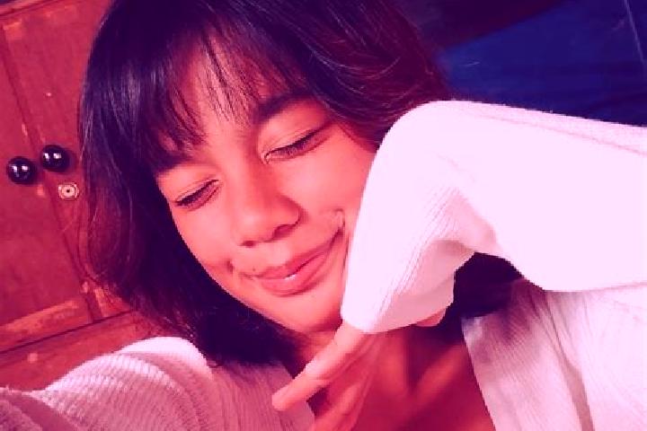Hazel, 26 — Escort in Yanggan, China