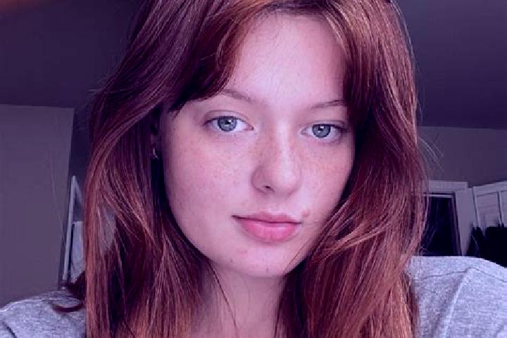 Hazel, 27, a auburn blue-eyed slavic companion based in Crescencio Morales (San Mateo). Offering Striptease, A-Level, Erotic Massage. Available for incall an...