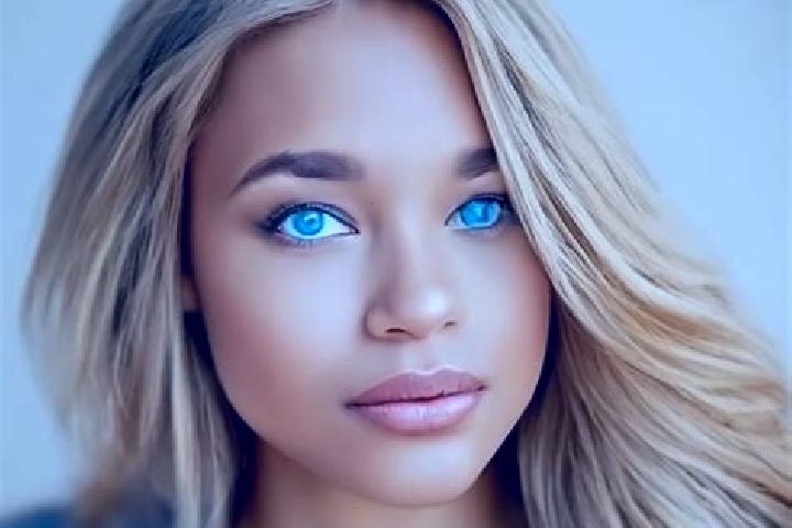 Hazel, 27, a blonde brown-eyed latina companion based in Texcaltitlan. Offering Deep French Kissing, OWO, Striptease, Massage. Available for incall and outca...