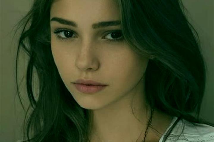 Hazel, 27, a chestnut brown-eyed slavic companion based in Thanh Luu. Offering Deep French Kissing, Couples, OWO. Available for incall and outcall, overnight...