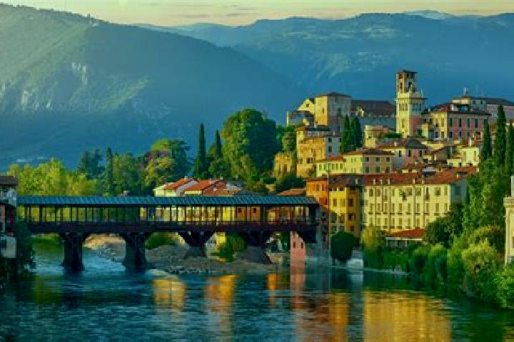Hazel, 27 — Escort in Borso del Grappa, Italy
