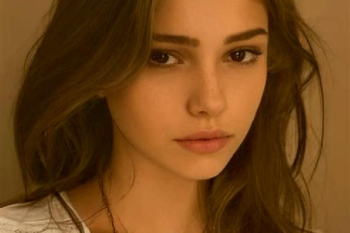 Hazel, 28, a black grey-eyed slavic companion based in Namestovo. Offering Prostate Massage, Duos, CIM. Available for incall and outcall, day and evening dates.