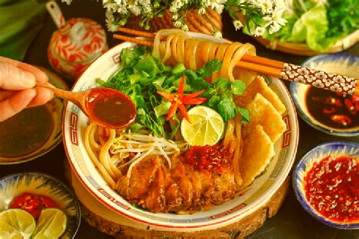 Hazel, 28 — Escort in Cho Lau, Vietnam