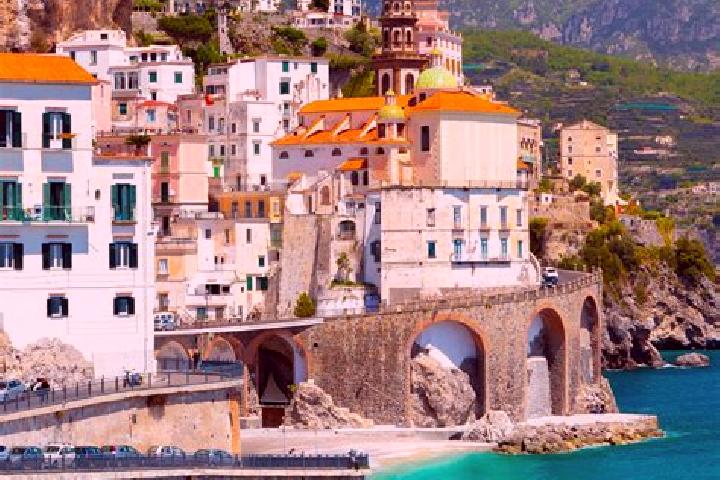 Hazel, 28 — Escort in Marcheno, Italy