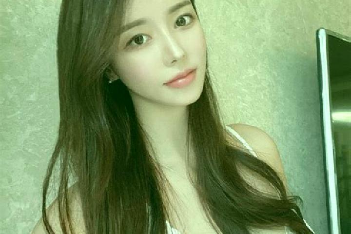 Hazel, 28 — Escort in Ungsang, South Korea