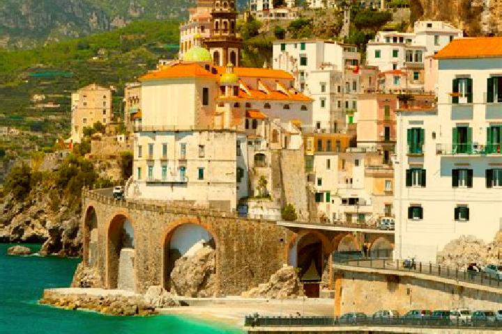 Hazel, 29 — Escort in Introzzo, Italy