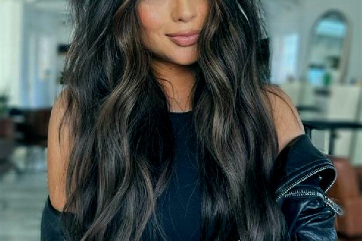 Hazel, 30, a brunette dark-eyed asian companion based in Pasirgeulis. Offering 69, Duos. Available for incall and outcall, overnight bookings available.