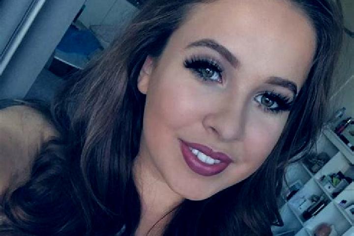 Hazel, 31, a red hazel-eyed slavic companion based in Ozimek. Offering Prostate Massage, Tantra, Striptease, Travel Companion. Available for incall and outca...