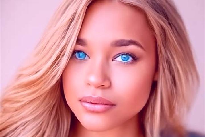 Hazel, 32, a dark blonde amber-eyed latina companion based in Affoltern / Sonnenberg. Offering Deep French Kissing, Dinner Date, OWO, BDSM, Domination. Avail...