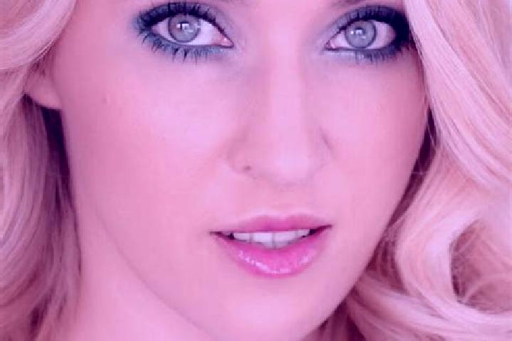 Hazel, 33, a blonde green-eyed latina companion based in Braintree. Offering Prostate Massage, Fetish, Striptease, Girlfriend Experience, Deep French Kissing...
